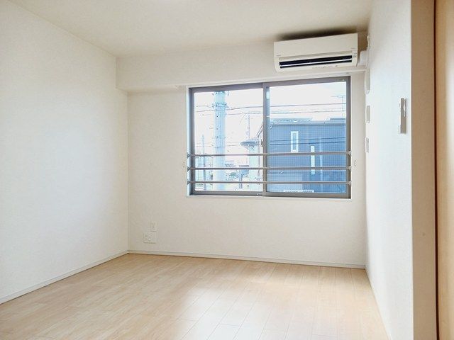 アネックス新田の居間写真