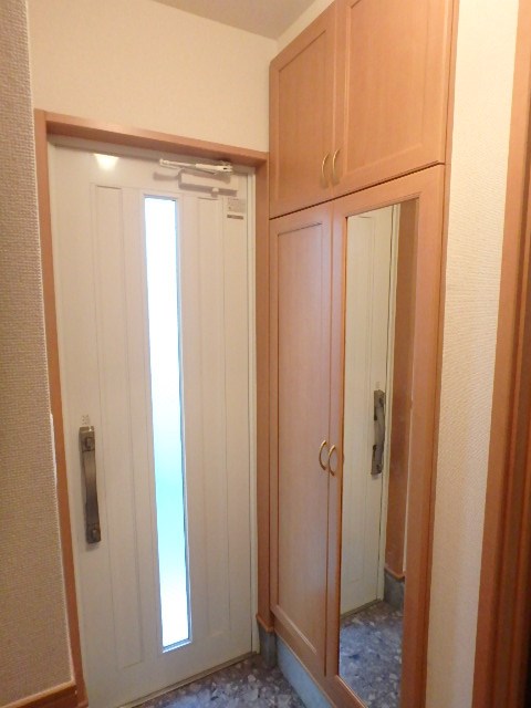 玄関　参考写真となります。