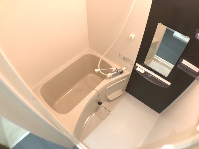 バス・シャワールーム　シンプルで機能的なユニットバスです！