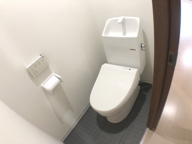 トイレ　温水洗浄便座付きでおすすめ！