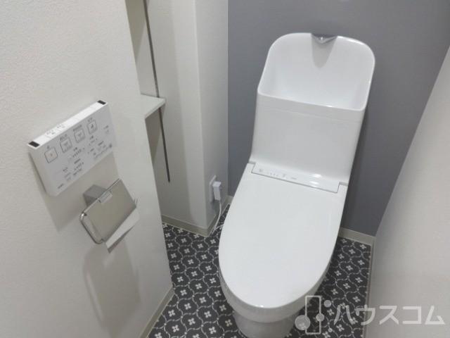 トイレ　冬場も安心の温水洗浄便座！