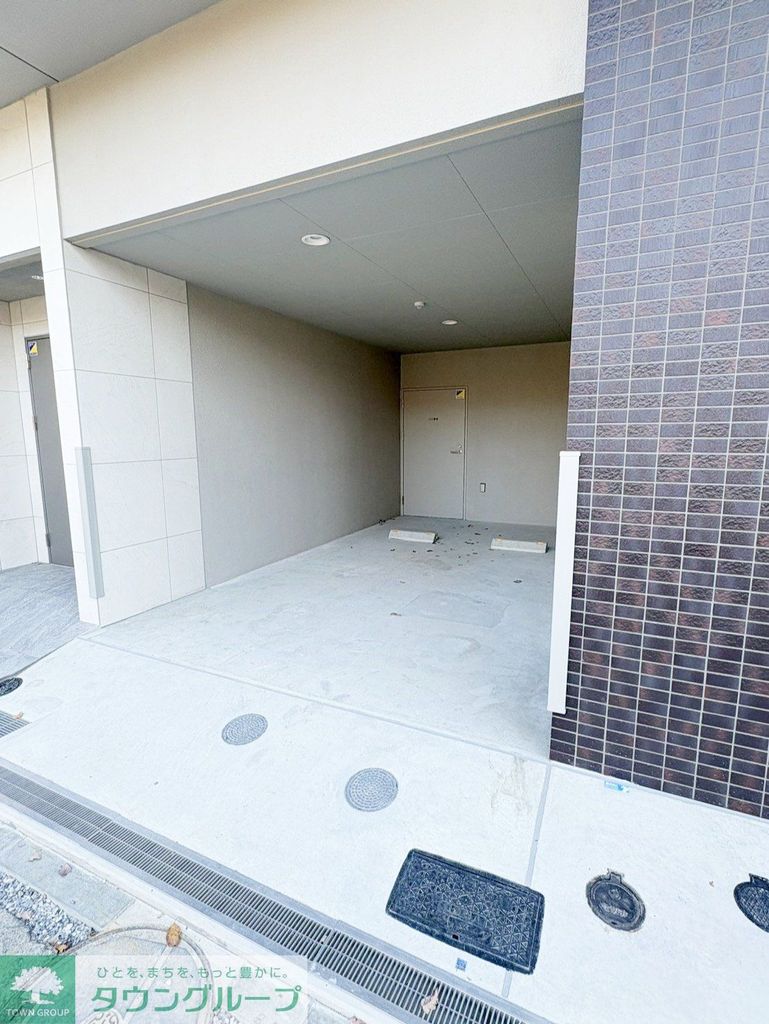 駐車場　エントランス