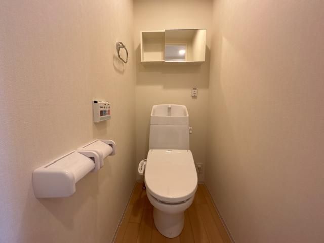 エン リビングのトイレ写真