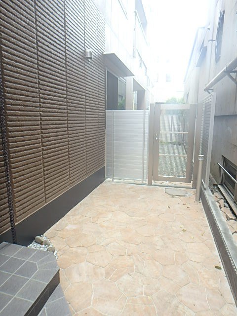 東京メトロ半蔵門線 住吉駅 徒歩5分 3階建 築11年の外観写真