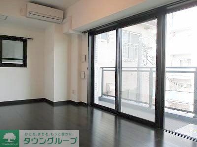 東急多摩川線 矢口渡駅 徒歩7分 7階建 築12年の居間写真