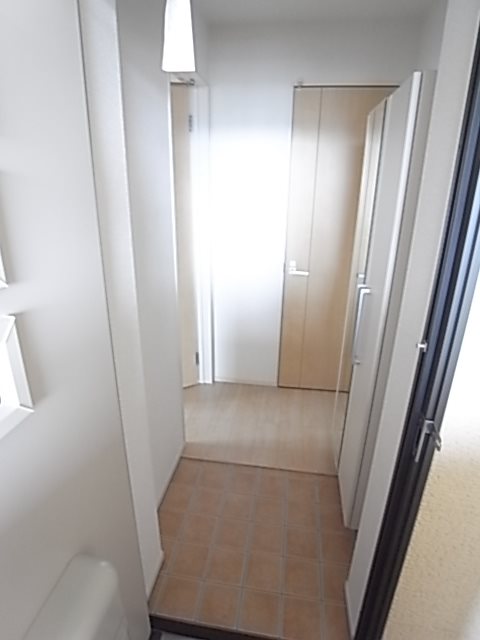 モデルノ リヴァーの玄関写真