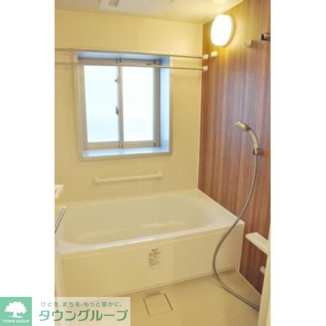 バス・シャワールーム　※写真は同タイプ住戸です。