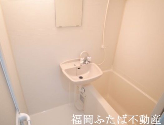 バス・シャワールーム　※別号室の写真です