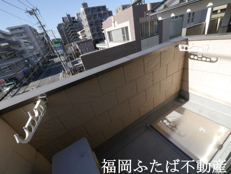 バルコニー　※別号室の写真です