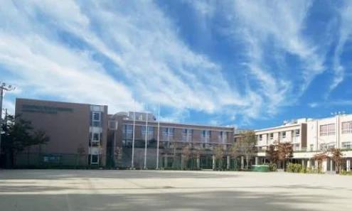 中学校　私立文京学院大学女子中学校（中学校）まで422m
