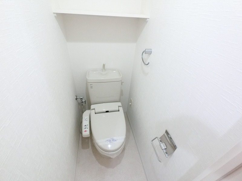 トイレ　室内は現況を優先します