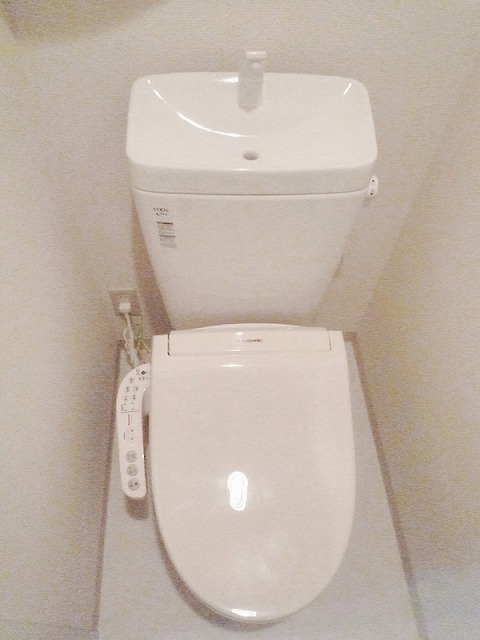 トイレ　シャワートイレ