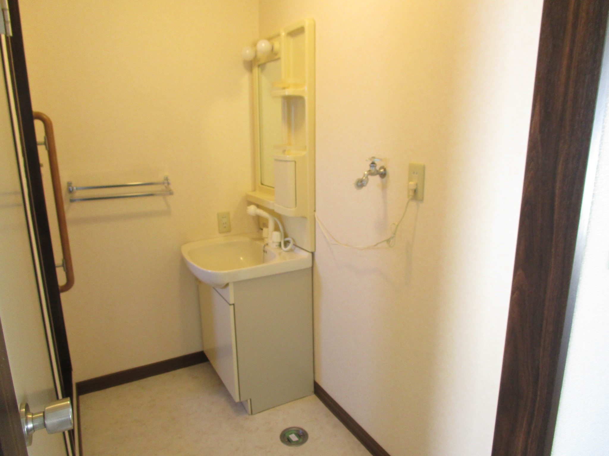 洗面設備　シャンプードレッサー