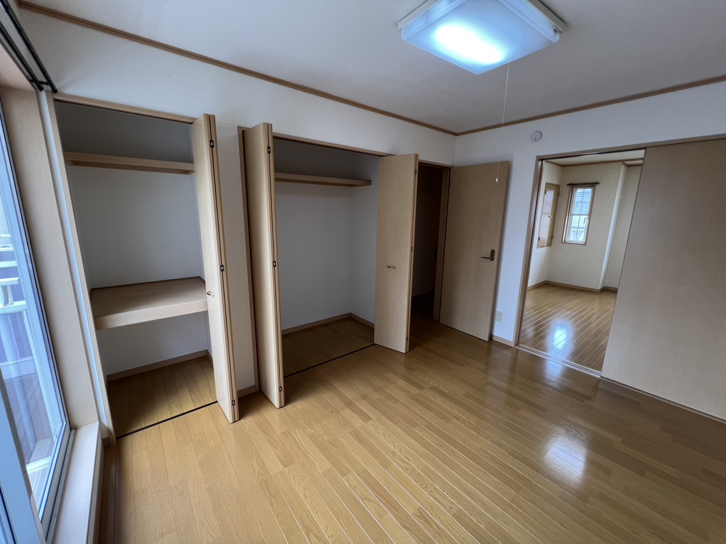 玄関　シューズボックスあります！