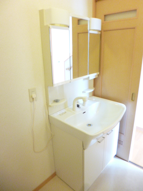 洗面設備　広々洗面台