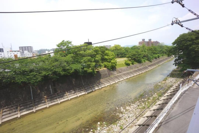 【松山市立花のマンションの眺望】