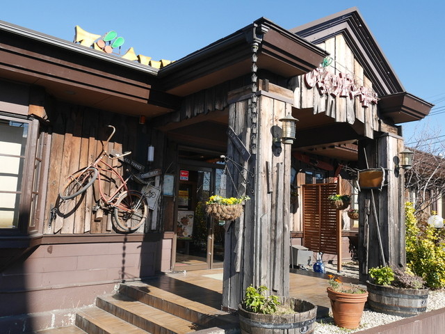 飲食店　びっくりドンキー三郷店（飲食店）まで331m