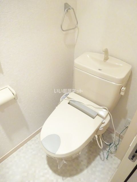 【ヒラソールＢのトイレ】