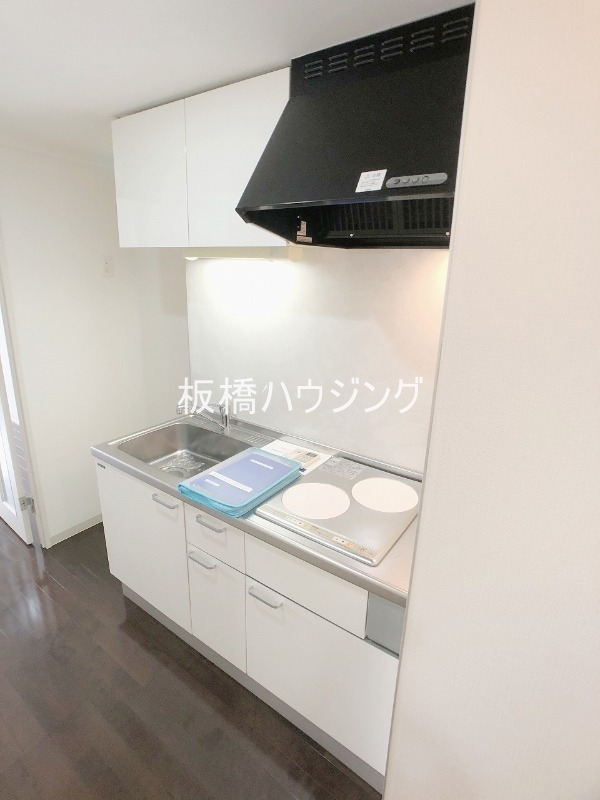 キッチン　IH２口のシステムキッチン