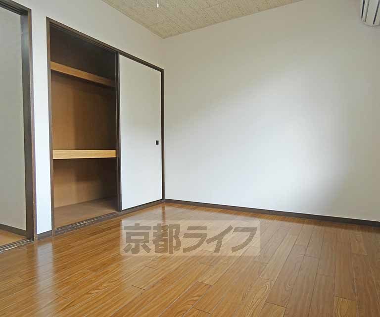 居室・リビング　きれいなお部屋です