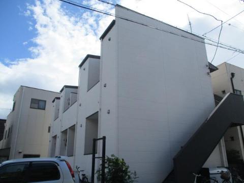 名古屋市熱田区千代田町のアパートの建物外観