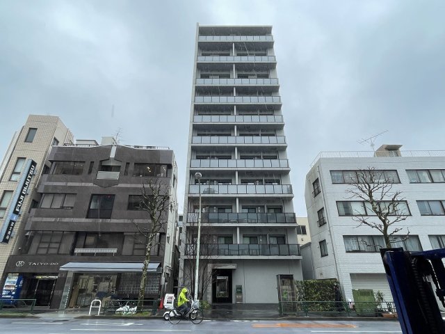 新宿区早稲田町のマンションの建物外観