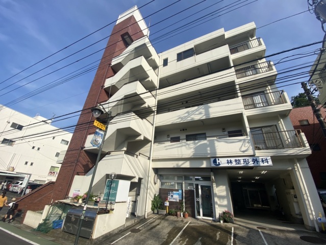 川崎市麻生区百合丘のマンションの建物外観