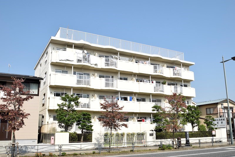 小田原市南町のマンションの建物外観