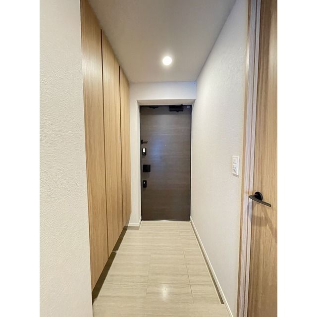 【世田谷区中町のマンションの玄関】