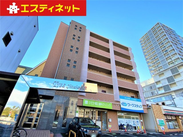 【TRES知多半田の建物外観】