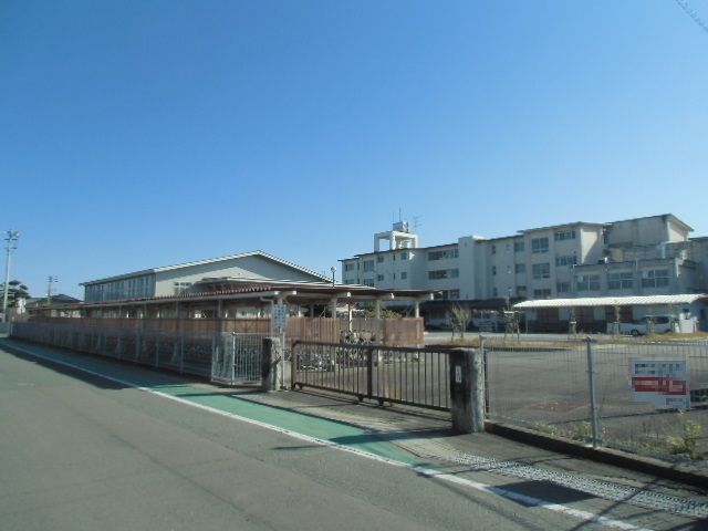 【掛川市細谷のアパートの中学校】