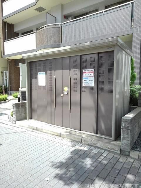 【熊本市中央区新町のマンションのエントランス】