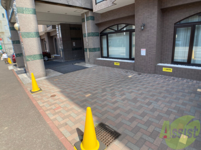 【札幌ビオス館の駐車場】