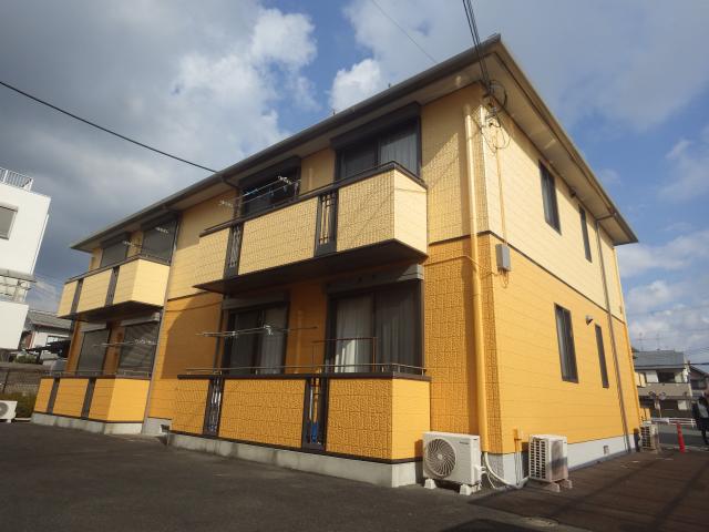 【磯城郡田原本町大字八尾のアパートの建物外観】