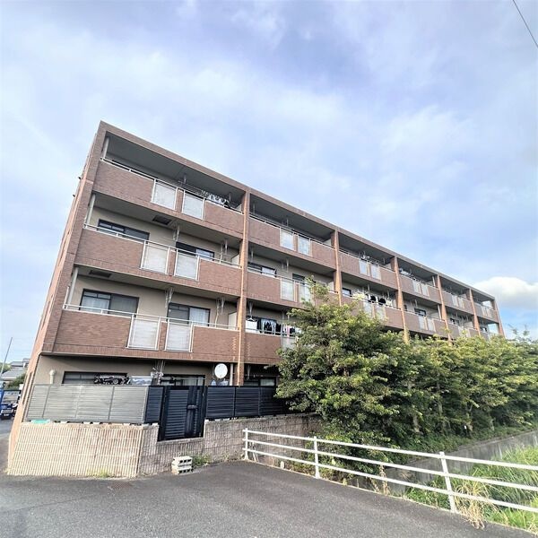 【豊田市駒場町のマンションの建物外観】