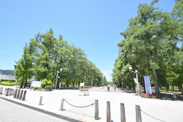 【大阪市鶴見区諸口のマンションの公園】