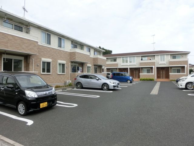 駐車場　敷地内駐車場