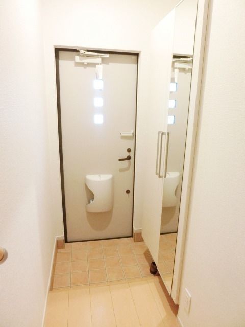 玄関　シューズボックス付き玄関