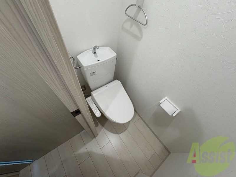 トイレ　こちらはトイレです。清潔感があり、安心して使用できます。