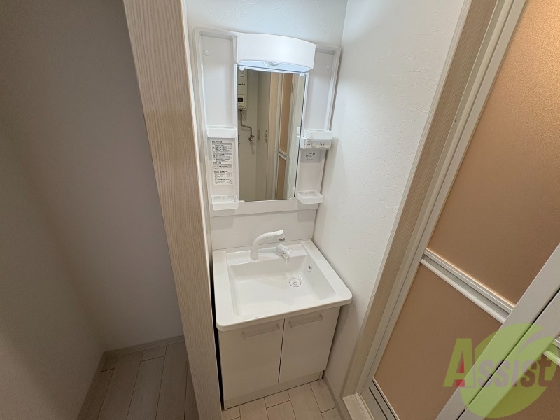 洗面設備　こちらに洗面台があります。朝の洗顔はこちらで。