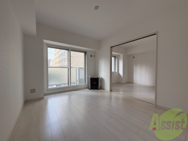 居室・リビング　広くてキレイなお部屋が広がっていて、充実した生活が送れそう。