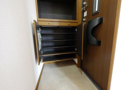 玄関　シューズボックス