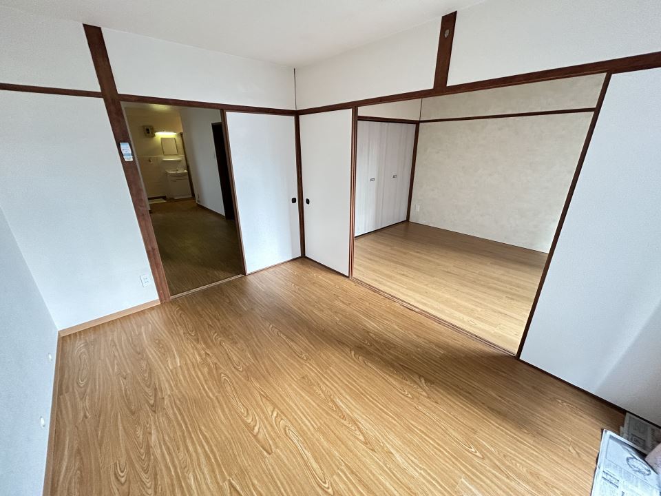 居室・リビング　仕切りをとればワイドリビングになります