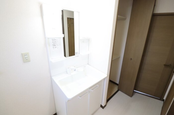 洗面設備　洗髪洗面化粧台