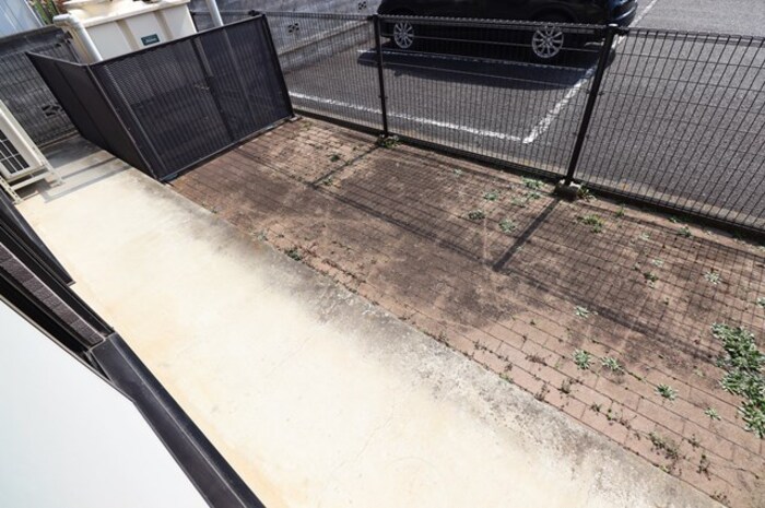 バルコニー　テラス