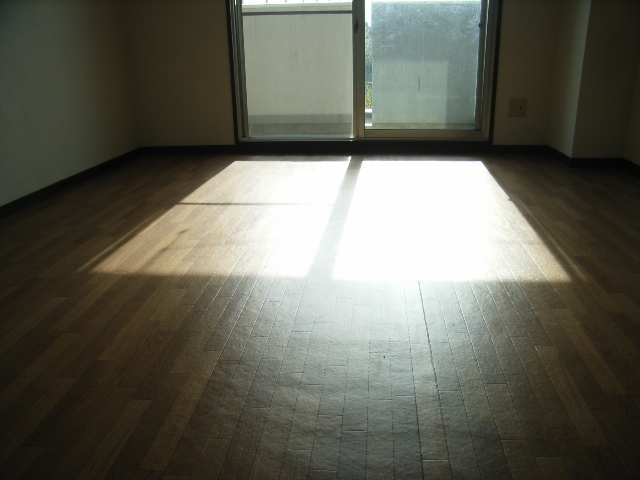 居室・リビング　別号室のお写真の為現状を優先します。