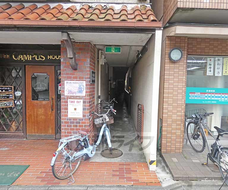 エントランス　建物入口です。