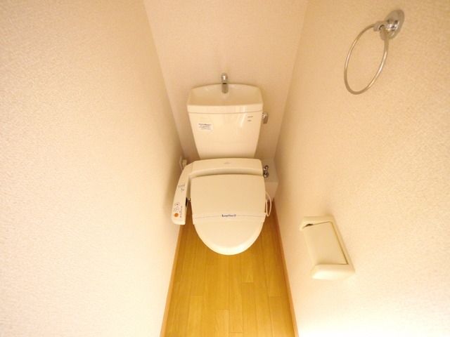 トイレ　★トイレ（温水洗浄便座付き）★