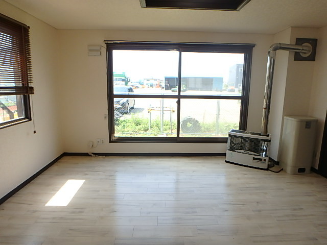 居室・リビング　居間