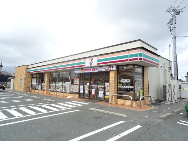 コンビニ　セブンイレブン浜松西山（コンビニ）まで331m